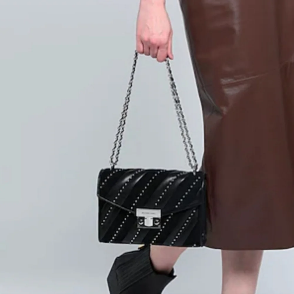 Michael Kors Rose Medium Black Shoulder Bag - Picture 7 of 10